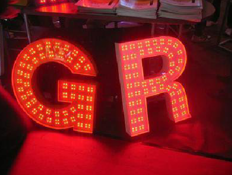  黑水LED发光字常见的安装误区。